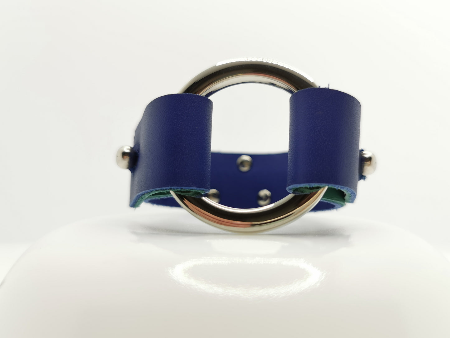 Bracelet réversible en cuir avec rivets