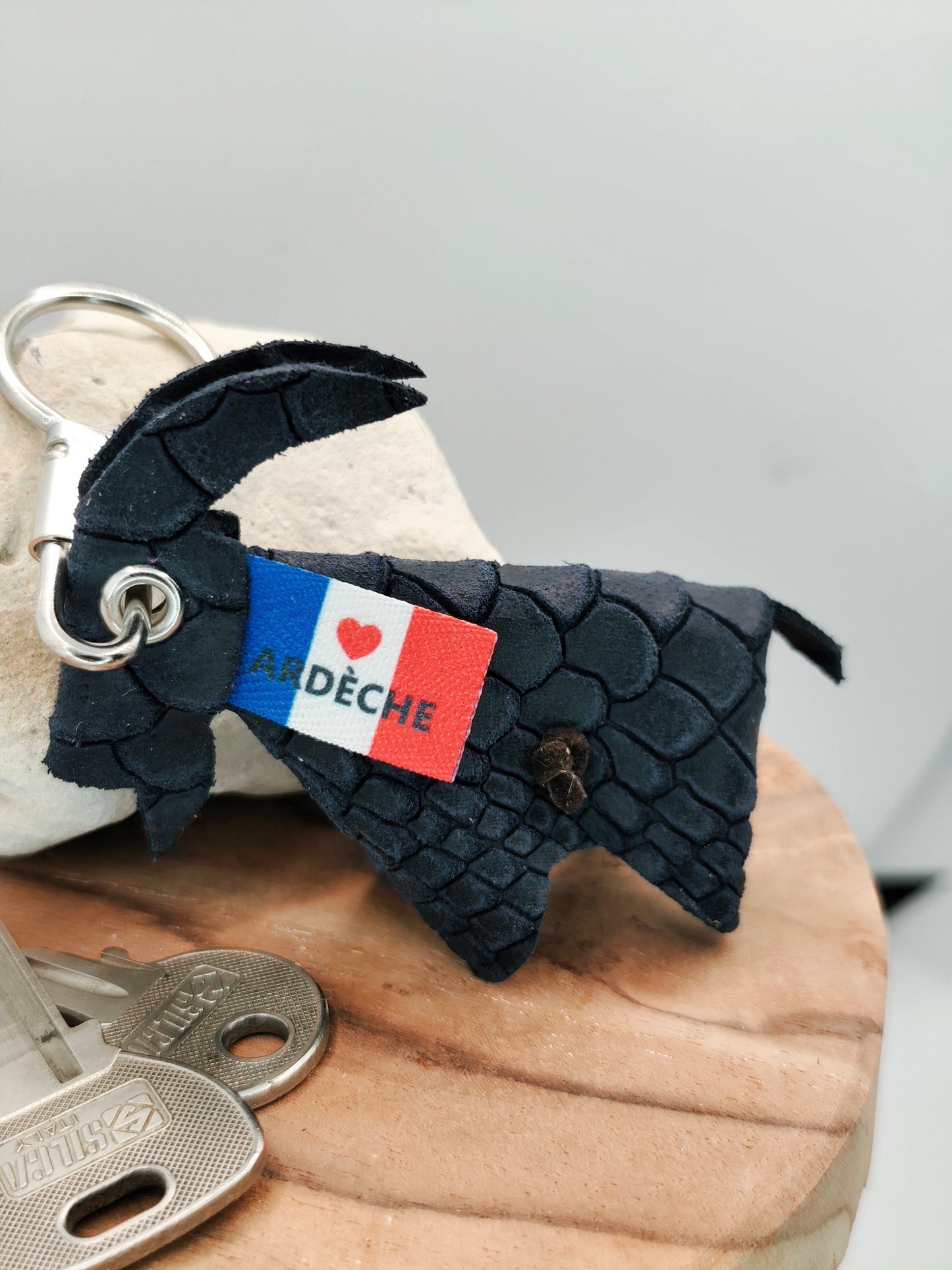 Porte-clés Chèvre en Cuir – L’Ardèche au cœur