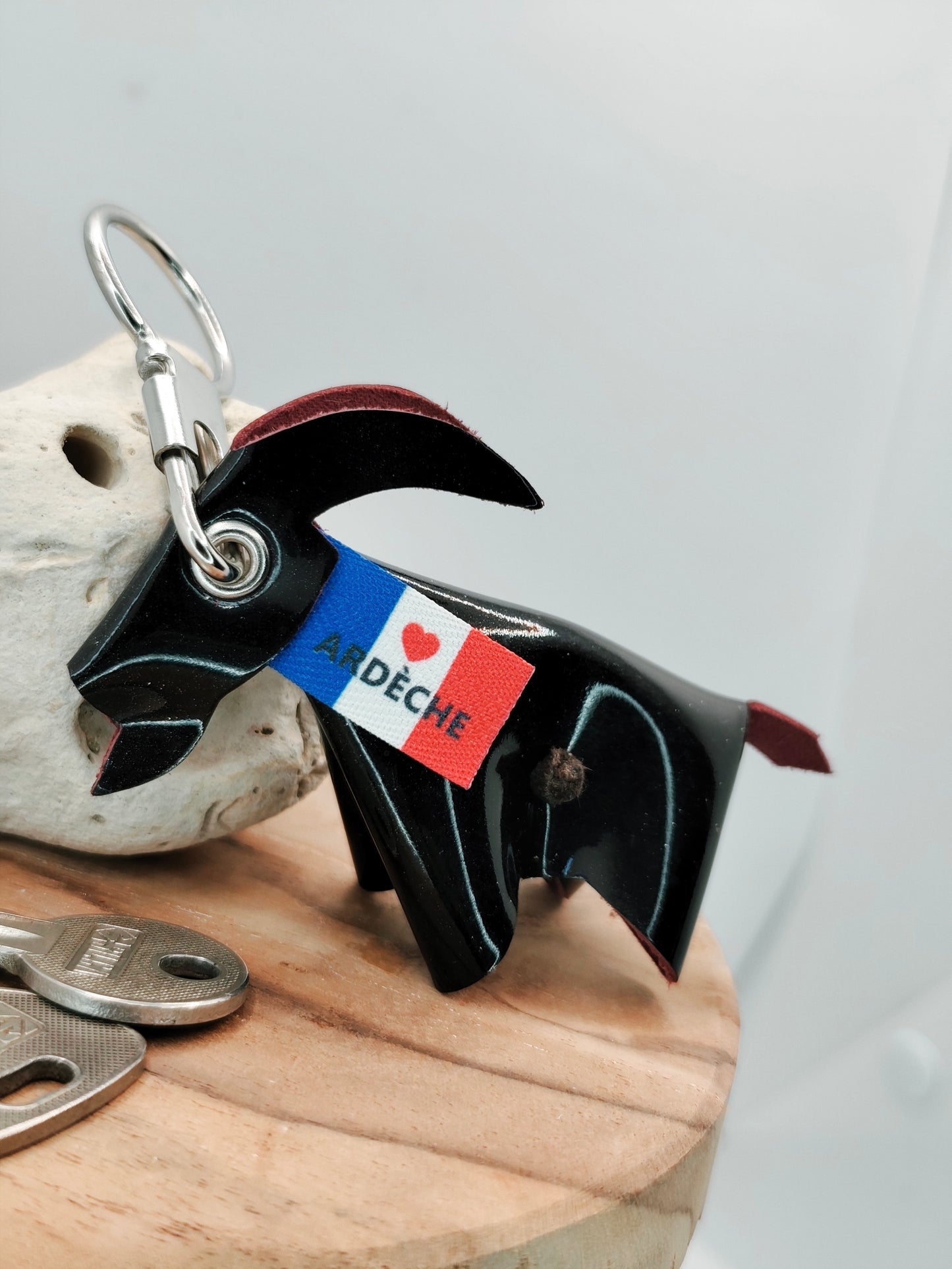 Porte-clés Chèvre en Cuir – L’Ardèche au cœur