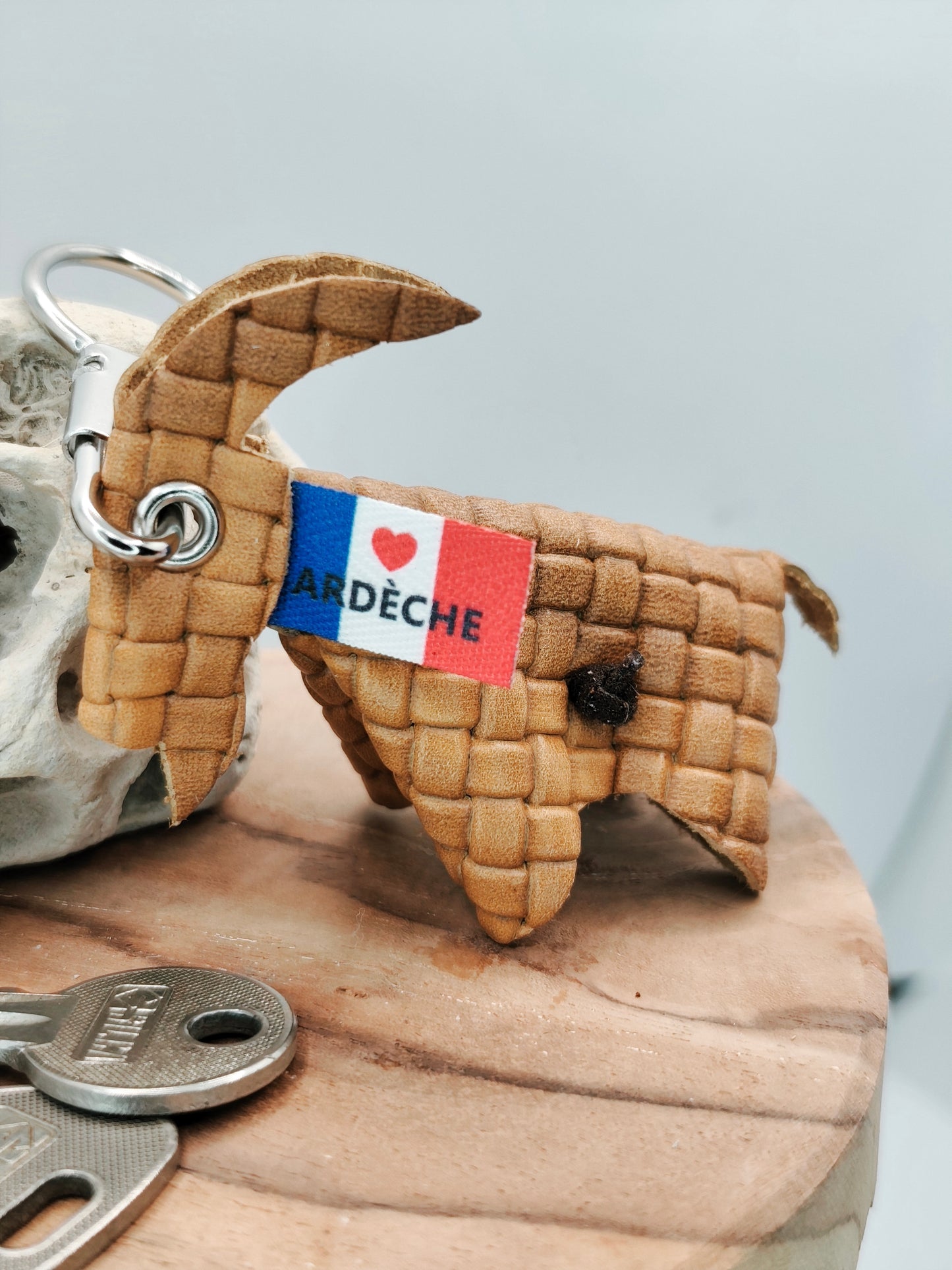 Porte-clés Chèvre en Cuir – L’Ardèche au cœur