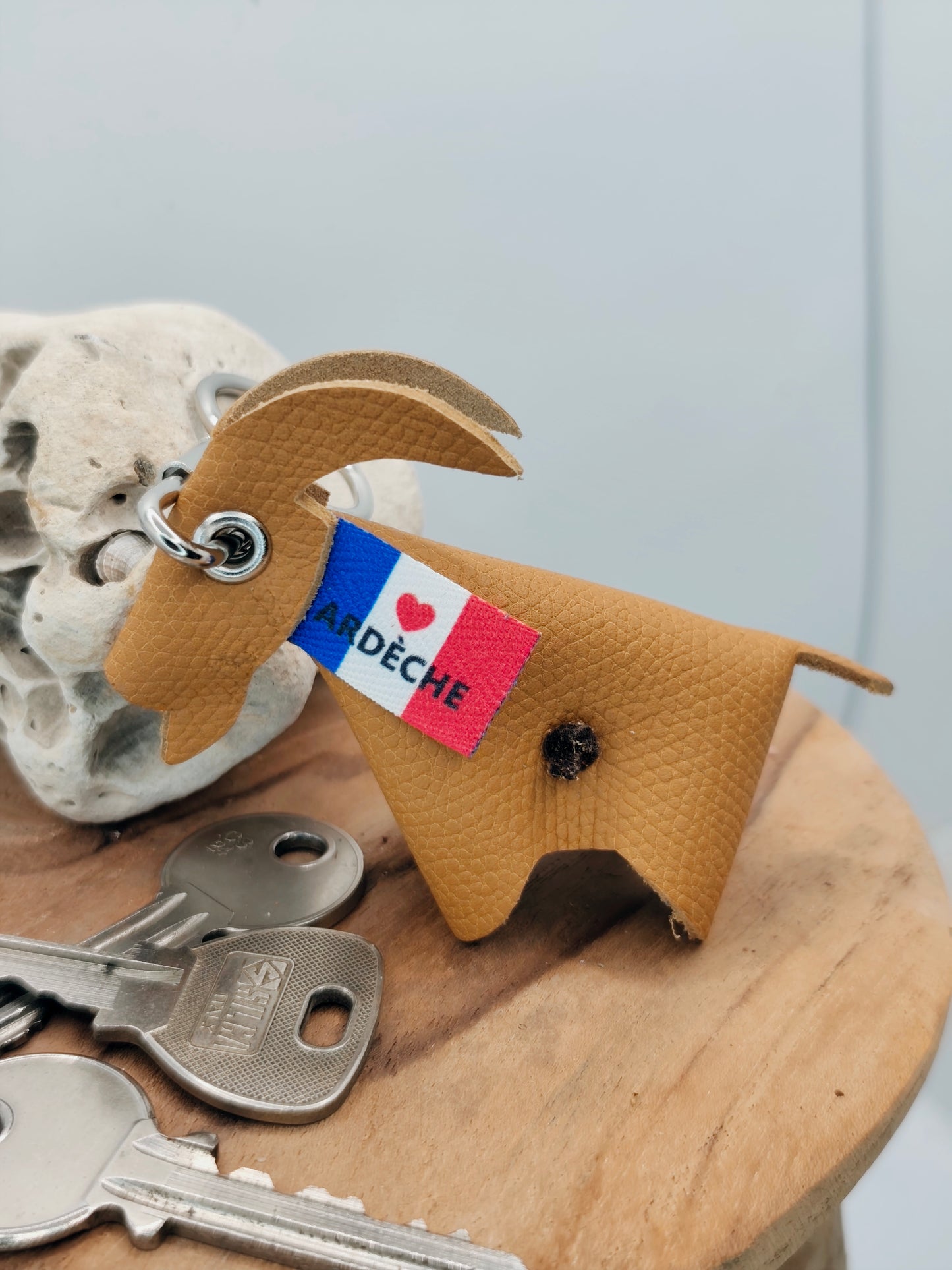 Porte-clés Chèvre en Cuir – L’Ardèche au cœur