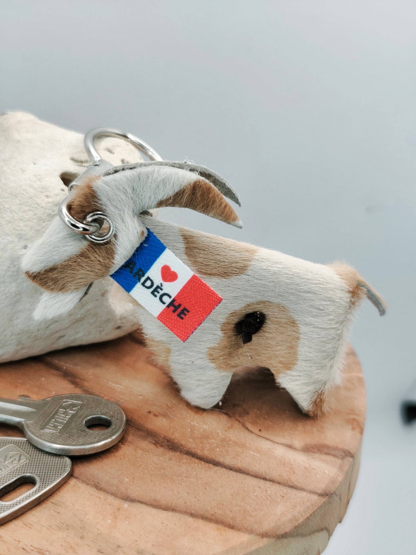 Porte-clés Chèvre en Cuir – L’Ardèche au cœur