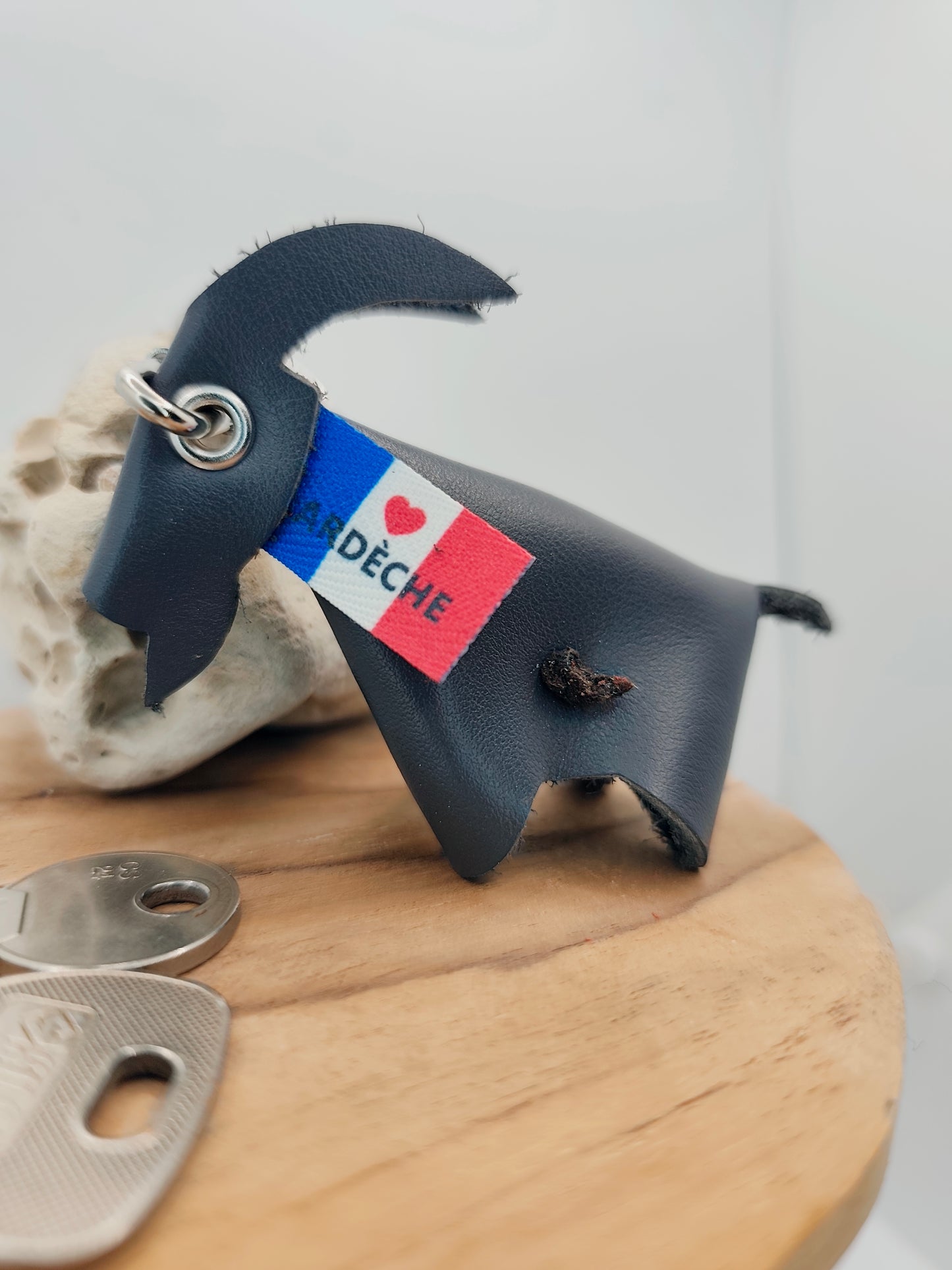 Porte-clés Chèvre en Cuir – L’Ardèche au cœur