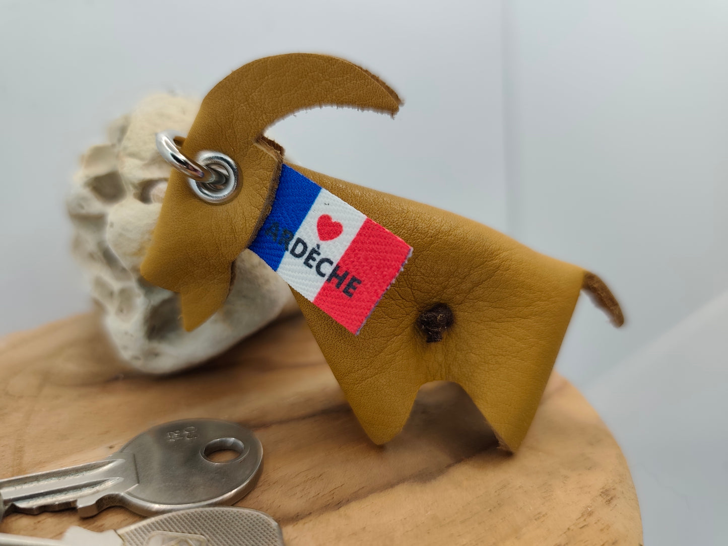 Porte-clés Chèvre en Cuir – L’Ardèche au cœur